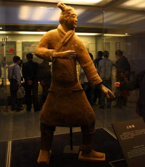 Терракотовый воин из гробницы Цинь Ши Хуанди